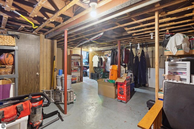 view of unfinished basement