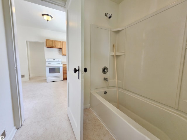 full bath featuring shower / washtub combination and baseboards