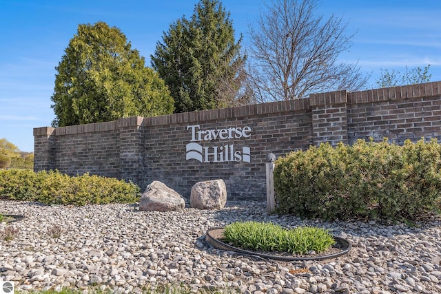 3691 Eastview Dr Unit 67, Traverse City, MI 49684 - view of community / neighborhood sign
