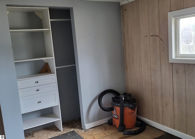 21187 Parkview Rd, Tustin, MI 49688 - view of closet