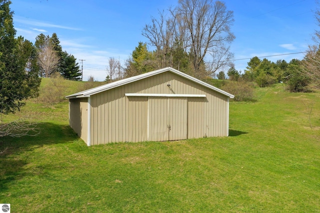 11531 S Tower Rd, Maple City, MI 49664 - view of pole building featuring a yard