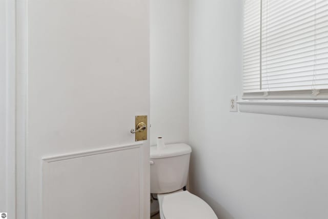 1040 Eastward St, Alma, MI 48801 - bathroom with toilet and plenty of natural light