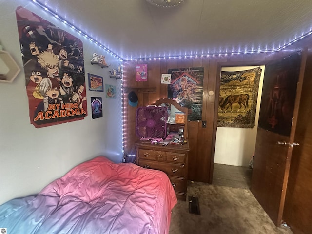 bedroom with carpet flooring