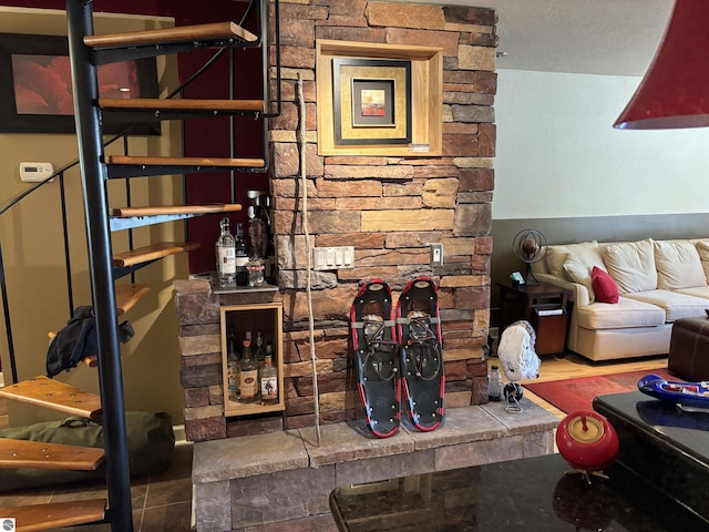 2050 Hiawatha Dr, Cadillac, MI 49601 - view of living room