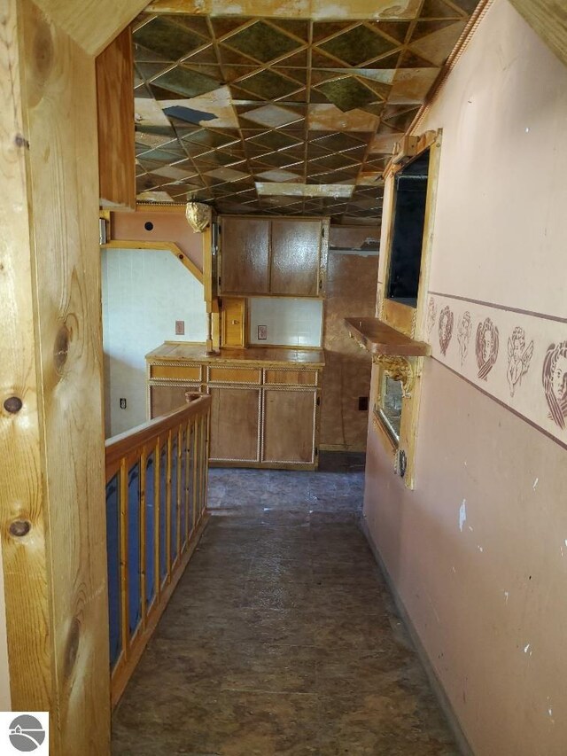312 S Brown St, Edmore, MI 48829 - view of hallway