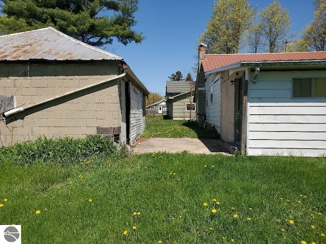 312 S Brown St, Edmore, MI 48829 - view of green lawn