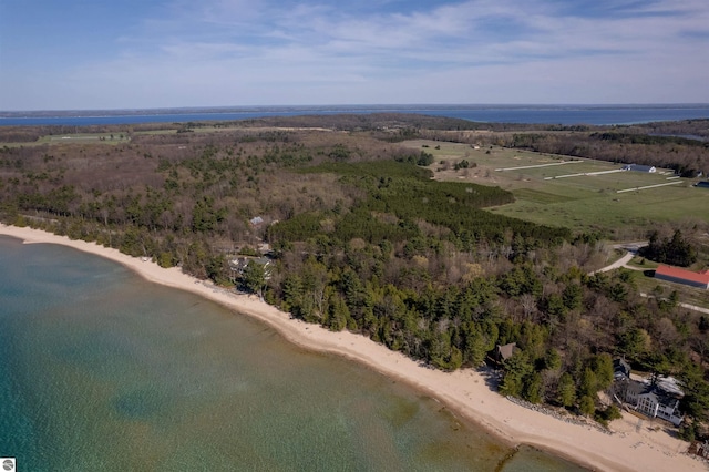 3619 Tompkins Rd, Traverse City, MI 49686