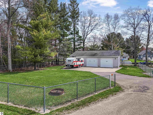 8805 Iroquois Trl, Saint Helen, MI 48656 - view of yard with a garage