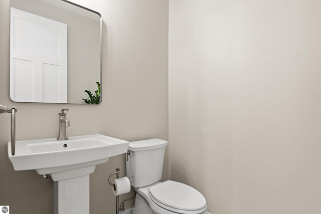 3046 E Greenwood Rd, Lake Leelanau, MI 49653 - half bath with toilet