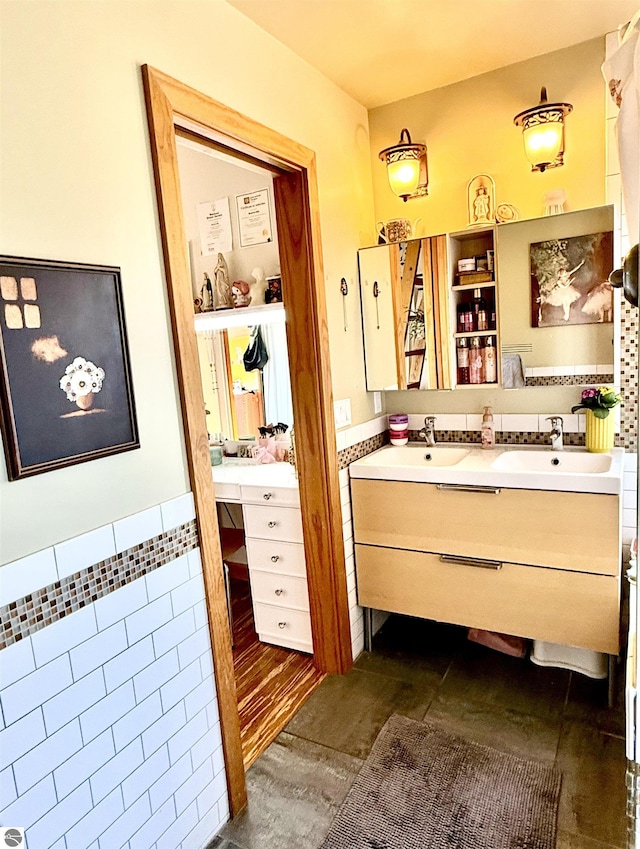 full bathroom with vanity
