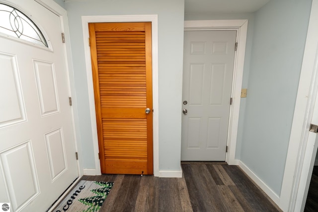 1618 E High, Mount Pleasant, MI 48858 - foyer with dark wood finished floors and baseboards