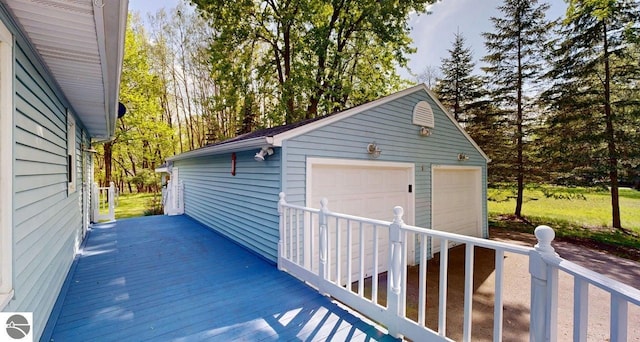 1117 Lincoln Dr, Lake Isabella, MI 48893 - view of detached garage
