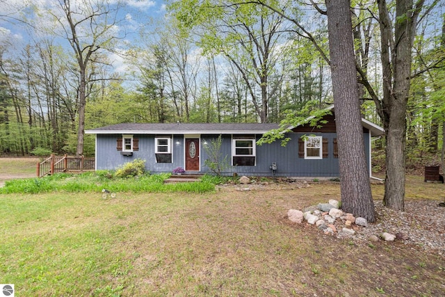 11749 Birch Dr, Lakeview, MI 48850 - view of front of house with a front yard