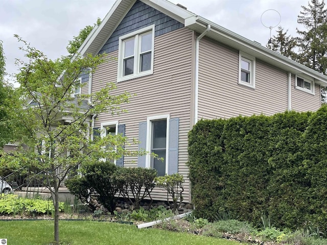 630 N State St, Alma, MI 48801 - view of side of home