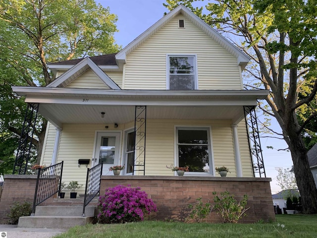 view of front of house featuring covered porch