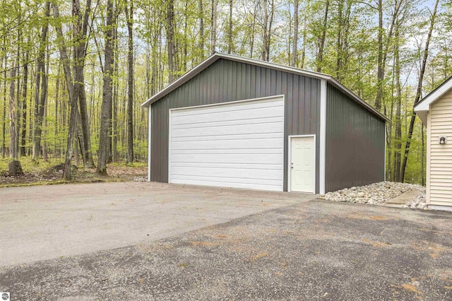 view of detached garage