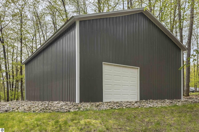 view of outdoor structure