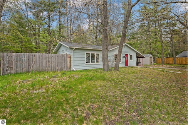 1615 Pine Dr, Traverse City, MI 49686 - view of yard