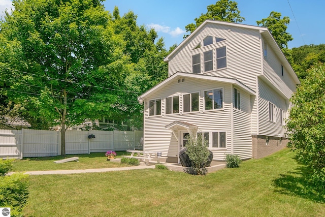 314 Leelanau Ave, Frankfort, MI 49635 - view of front of home featuring a patio area
