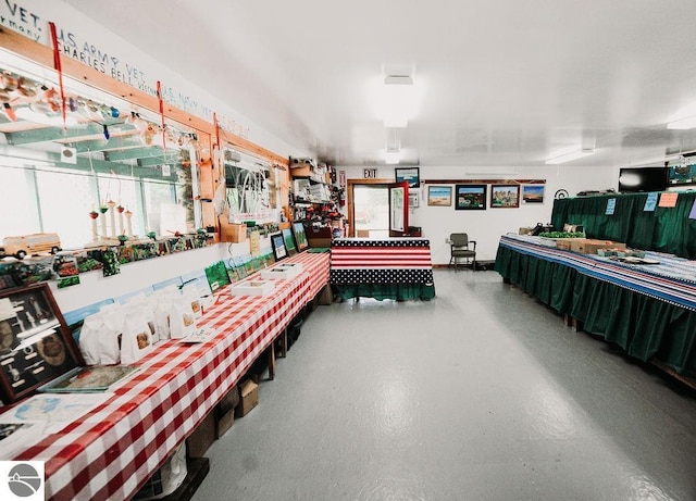 11184 N Mill St, Northport, MI 49670