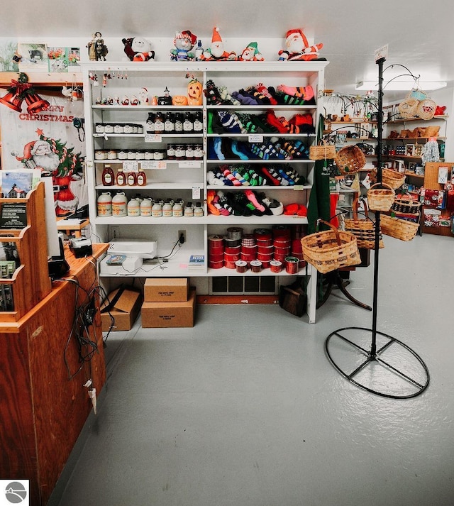11184 N Mill St, Northport, MI 49670