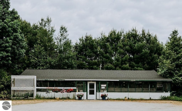 11184 N Mill St, Northport, MI 49670