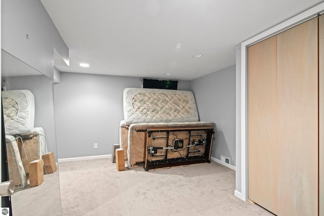 8695 S Maple City Rd, Maple City, MI 49664 - bedroom featuring carpet, recessed lighting, and baseboards