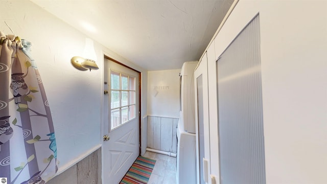 605 Cedar Ave, Houghton Lake, MI 48651 - view of doorway