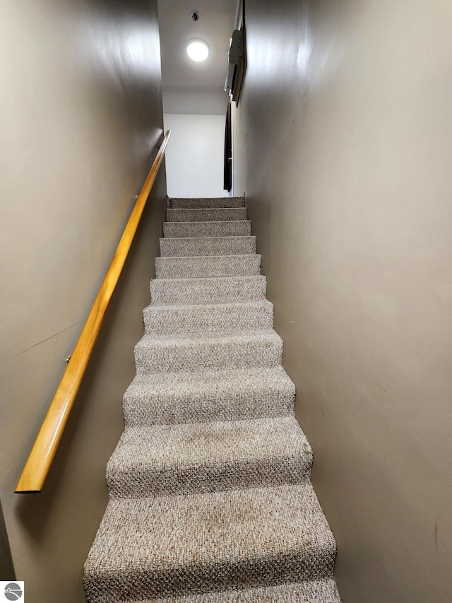 6878 Boss Rd, Ellsworth, MI 49727 - view of stairway