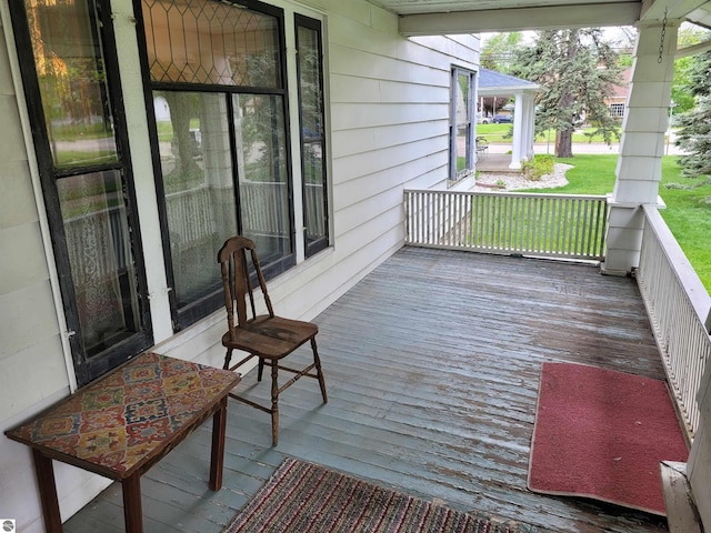 415 Elwell St, Alma, MI 48801 - view of porch