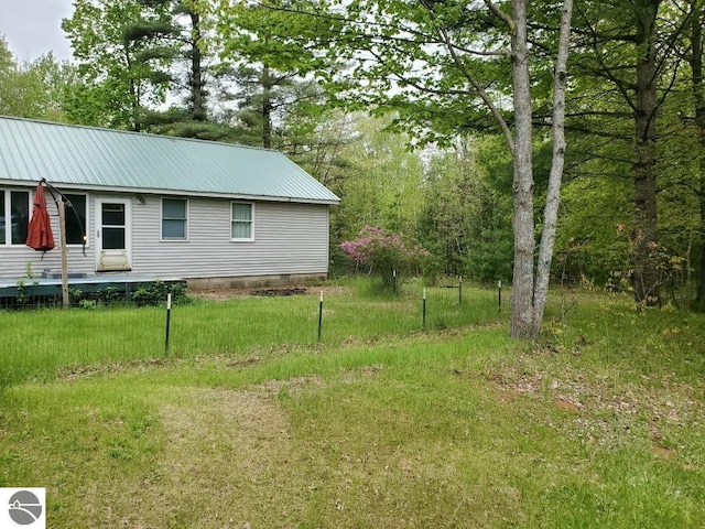 1148 Horseshoe Dr, Alger, MI 48610 - view of yard