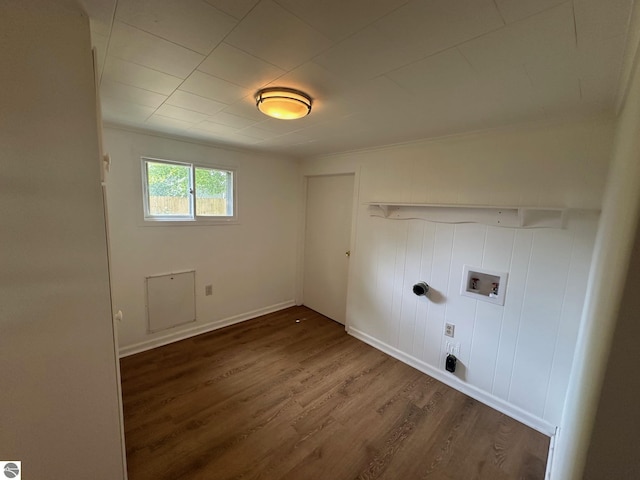 1007 Park St, Mount Pleasant, MI 48858 - washroom featuring washer hookup, wood finished floors, and baseboards