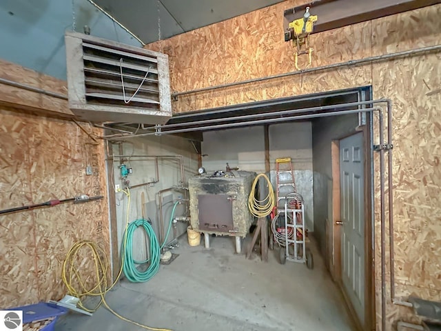 4809 N Alamando Rd, Coleman, MI 48618 - detailed view of concrete floors