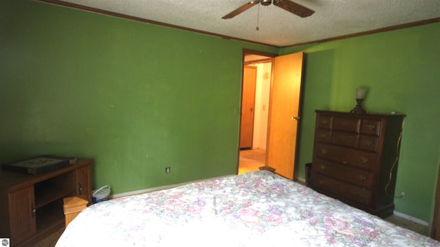 120 Lorna Ln, Roscommon, MI 48653 - bedroom featuring crown molding and a textured ceiling