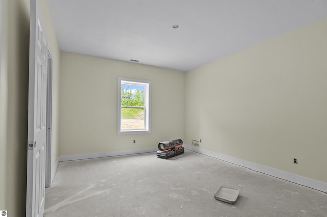 11285 Lakeshore Dr, Buckley, MI 49620 - unfurnished room featuring baseboards
