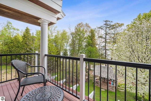 6853 S W Bay Shore Dr, Traverse City, MI 49684 - view of balcony
