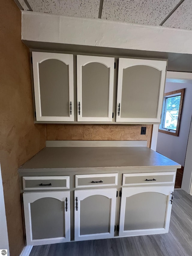506 E Division St, Cadillac, MI 49601 - detailed view of wood finished floors