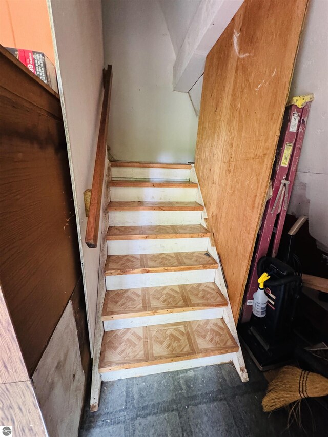 11711 E 22 3/4 Rd, Manton, MI 49663 - view of stairs