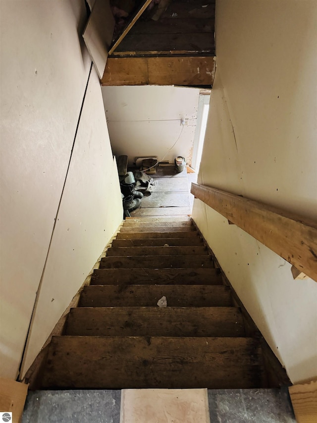 11711 E 22 3/4 Rd, Manton, MI 49663 - view of stairs