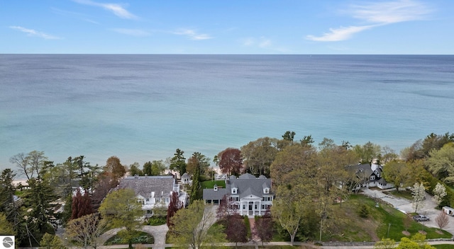 431 Michigan Ave, Charlevoix, MI 49720 - view of property location featuring a nearby body of water