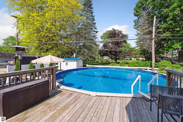 140 S State St, Alma, MI 48801 - swimming pool with a wooden deck