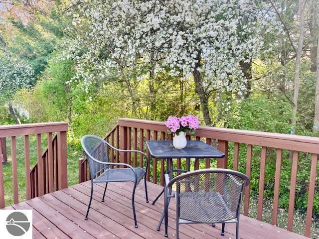 705 Eastgate Pl Unit 10 B, Traverse City, MI 49686 - view of deck