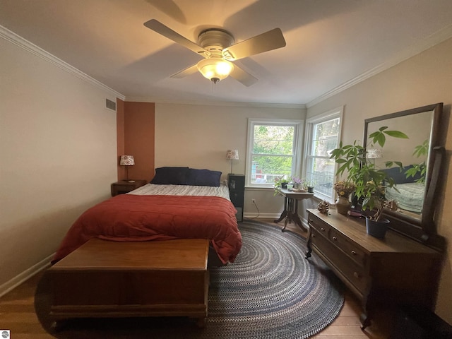 906 Vassar St, Alma, MI 48801 - bedroom with baseboards, crown molding, and ceiling fan