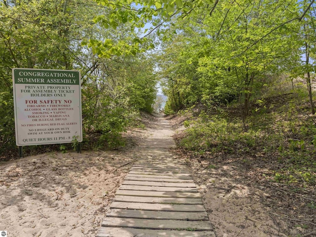 1884 Beech Rd, Frankfort, MI 49635 - view of community