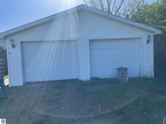 8055 S Castle Dr, Sheridan, MI 48884 - view of detached garage