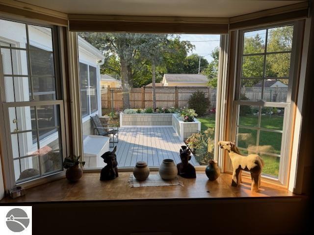 739 Stimson St, Cadillac, MI 49601 - view of sunroom / solarium