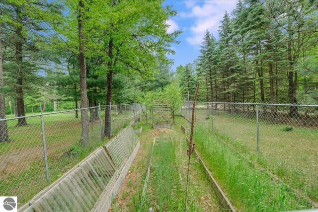 6369 Wooded Trl, Houghton Lake, MI 48629 - view of yard