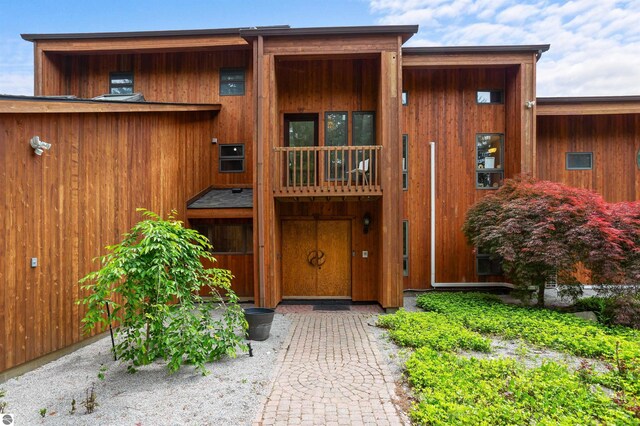 4340 E Huron River Dr, Ann Arbor, MI 48105 - doorway to property