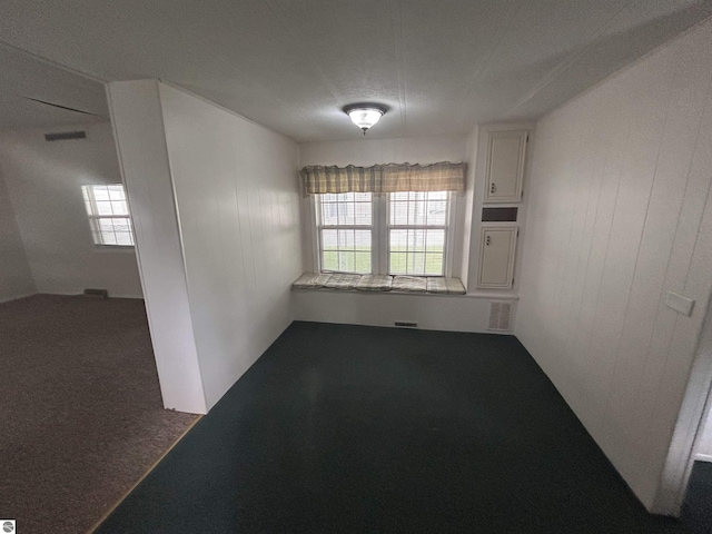 4510 W Country Way, Saginaw, MI 48603 - unfurnished room featuring carpet