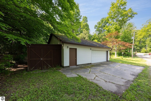 16530 Lonesome Trl, Leroy, MI 49655 - view of detached garage